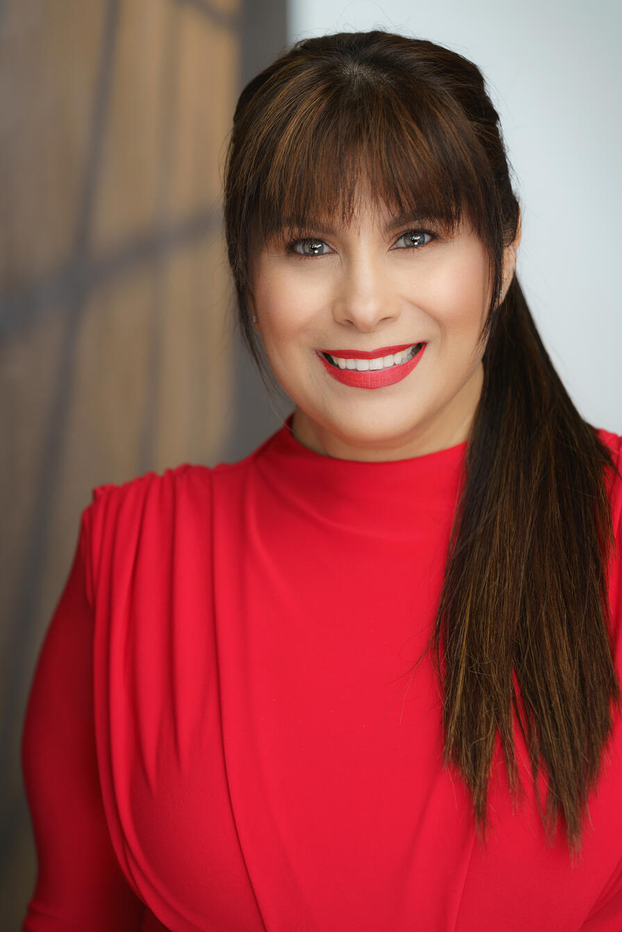 Rebecca Tennison acting headshot