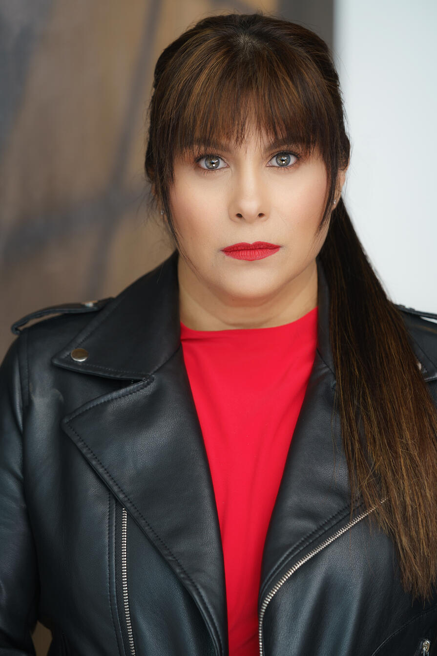 Rebecca Tennison acting headshot